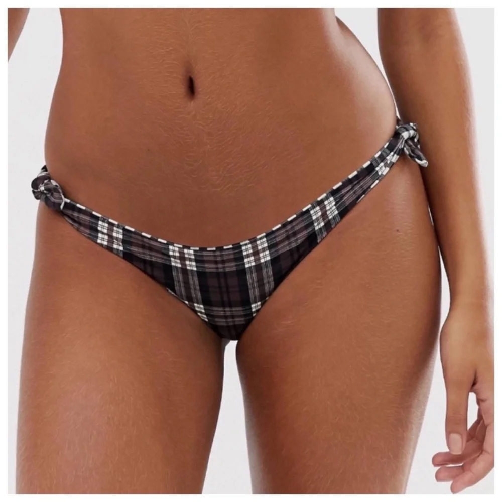 Volcom Attitude hipster reversible bikini bottom - Picture 4 of 8